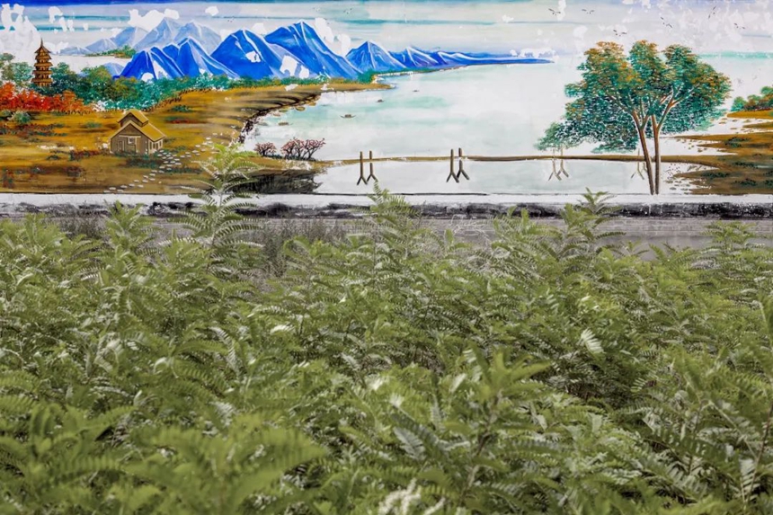 李強(qiáng)展出作品。