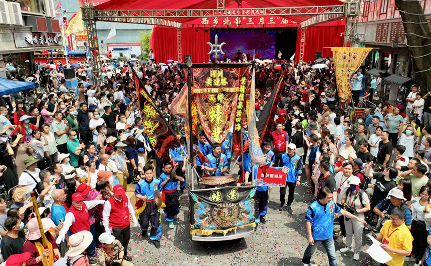 4月17日，西鄉(xiāng)北帝廟“三月三”廟會(huì)開(kāi)幕。主辦方供圖